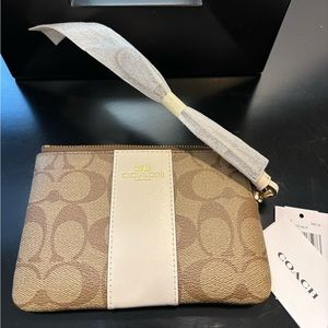 Coach Wristlet NWT
